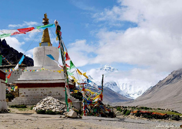 Tu viện Rongbuk cao nhất thế giới: Trải Nghiệm ngắm Everest từ sân tu viện và lưu ý độ cao