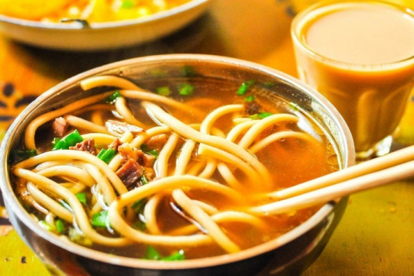 Mì thukpa nóng hổi của Tây Tạng có hợp vị Việt? Cách ăn và quán ngon