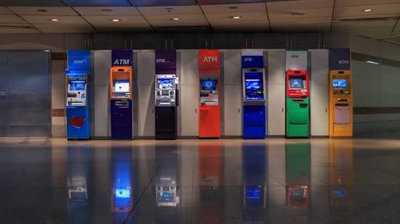  Cây ATM của Ngân hàng Trung Quốc gần Cung điện Potala ở Lhasa
