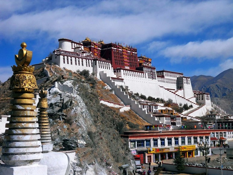 Cung điện Potala ở Lhasa