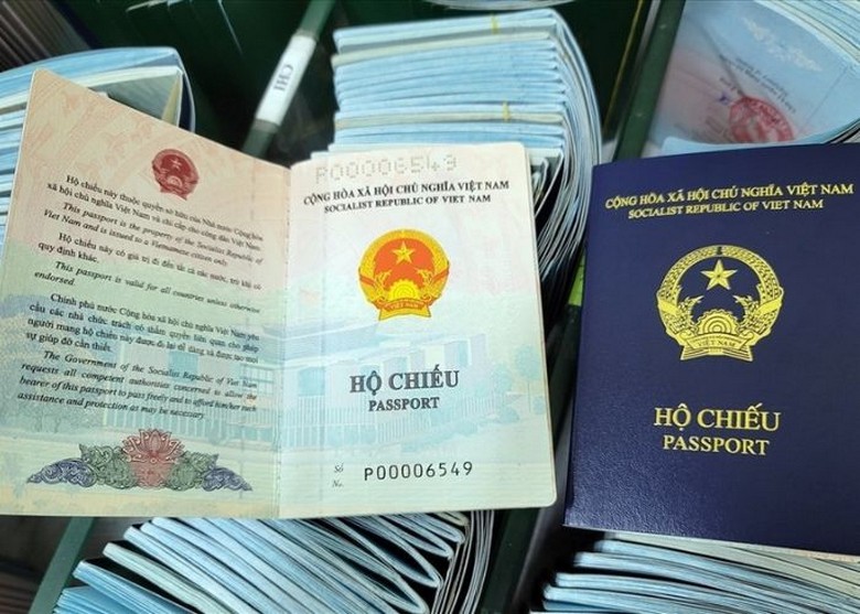 Giấy phép nhập cảnh Tây Tạng và hộ chiếu còn hạn