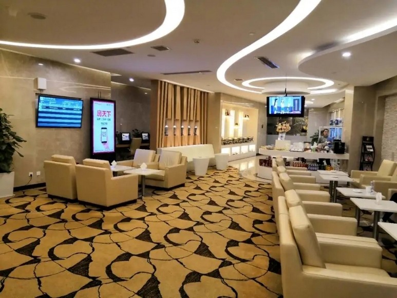 Khu nghỉ và quầy ẩm thực bên trong nhà ga sân bay Giang Bắc Trùng Khánh